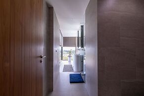 big legend 5 floors of luxury villa