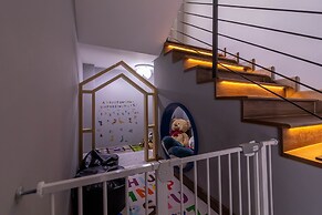 big legend 5 floors of luxury villa