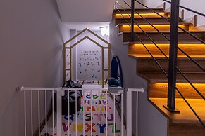 big legend 5 floors of luxury villa