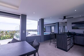 big legend 5 floors of luxury villa