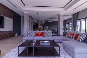 big legend 5 floors of luxury villa