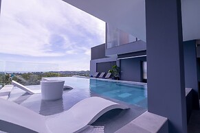 big legend 5 floors of luxury villa