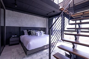 big legend 5 floors of luxury villa