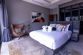 big legend 5 floors of luxury villa