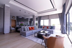 big legend 5 floors of luxury villa