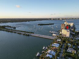 La Marinita- Marina Views Pool Parking Location