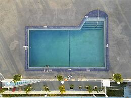 La Marinita- Marina Views Pool Parking Location