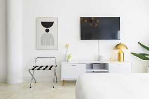 La Marinita- Marina Views Pool Parking Location