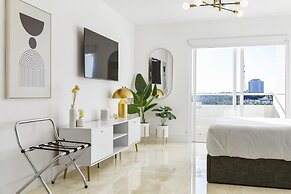 La Marinita- Marina Views Pool Parking Location