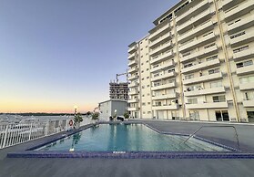 La Marinita- Marina Views Pool Parking Location