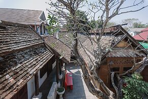 Lunar Mansion Hotel