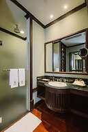 Lunar Mansion Hotel