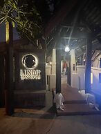 Lunar Mansion Hotel