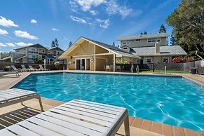 Big Island Waikoloa Hills 1304 2 Bedroom Condo