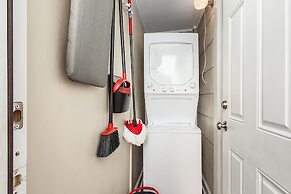 1030 Second Street 1 Bedroom Home by RedAwning