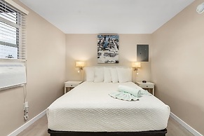 1030 Second Street 1 Bedroom Home by RedAwning