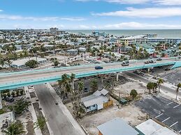 1030 Second Street 1 Bedroom Home by RedAwning