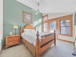 Union Creek Townhome 164b 3 Bedroom Townhouse by RedAwning