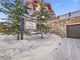 Union Creek Townhome 164b 3 Bedroom Townhouse by RedAwning