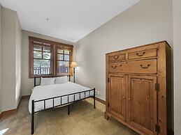 Union Creek Townhome 164b 3 Bedroom Townhouse by RedAwning