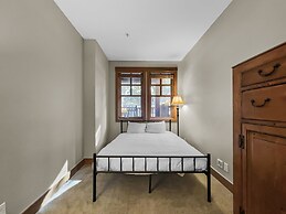 Union Creek Townhome 164b 3 Bedroom Townhouse by RedAwning