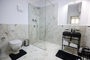 Vila Ferdinand Modern Rooms In Tirana