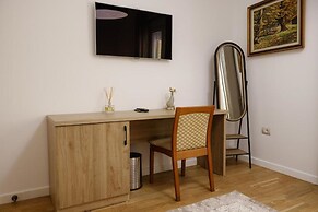 Vila Ferdinand Modern Rooms In Tirana