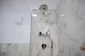 Vila Ferdinand Modern Rooms In Tirana