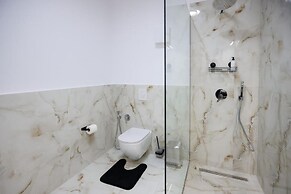 Vila Ferdinand Modern Rooms In Tirana