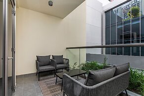 New cozy 1BR in Business Bay