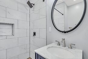 Culture Hub W Oxford St 1BR Art Museum