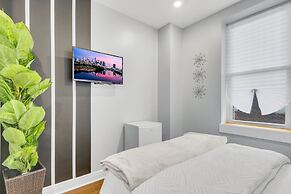 Culture Hub W Oxford St 1BR Art Museum