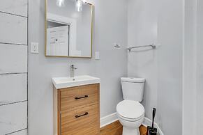 Brewerytown Balcony Retreat W Oxford 1BR