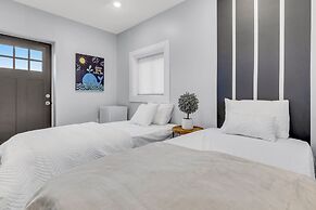 Brewerytown Balcony Retreat W Oxford 1BR