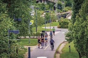 Patio Paradise Central City 2BR Philly