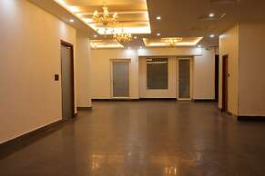 The Sandalwood Hotel, Sec-38 I Near Medanta Medicity Gurgaon