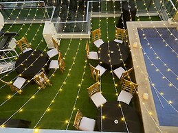 The Sandalwood Hotel, Sec-38 I Near Medanta Medicity Gurgaon