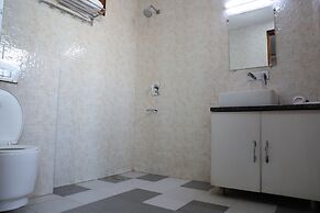 The Sandalwood Hotel, Sec-38 I Near Medanta Medicity Gurgaon