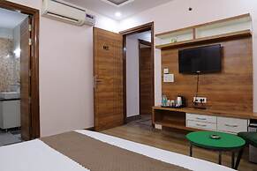 The Sandalwood Hotel, Sec-38 I Near Medanta Medicity Gurgaon