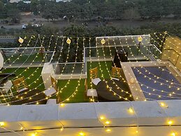 The Sandalwood Hotel, Sec-38 I Near Medanta Medicity Gurgaon