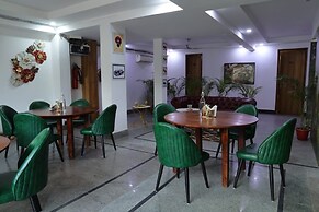 The Sandalwood Hotel, Sec-38 I Near Medanta Medicity Gurgaon