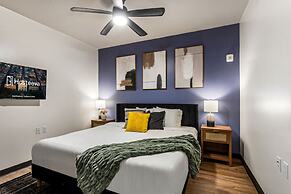 The Pelican by Hosteeva