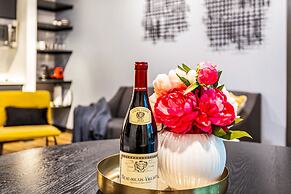 The Pelican by Hosteeva