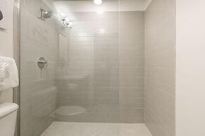 The Pelican by Hosteeva