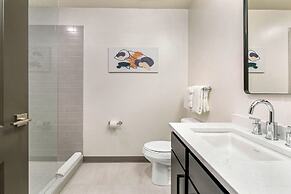 The Pelican by Hosteeva