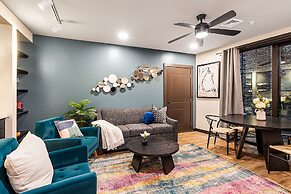 The Pelican by Hosteeva