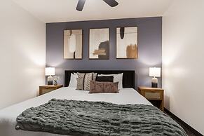 The Pelican by Hosteeva