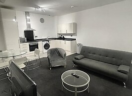Modern 2 Bed Apartment in Salford