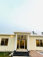 New Corbett Hotel and Resort