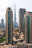Premium 3BR with Full Burj Khalifa view